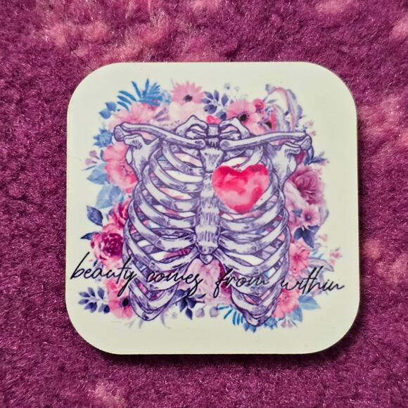 Beauty Come from Within Handmade Square Refrigerator Magnet - Picture 3 of 3